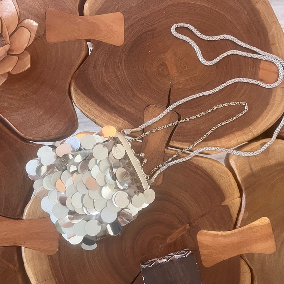 Silver sequined, grey beaded, Flapper Girl clutch. - Picture 4 of 7